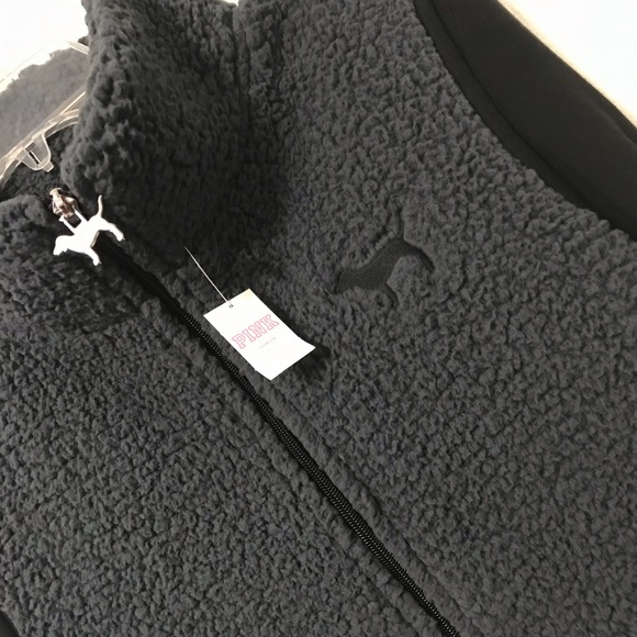 ❌SOLD❌ VS PINK Sherpa vest - Picture 2 of 4